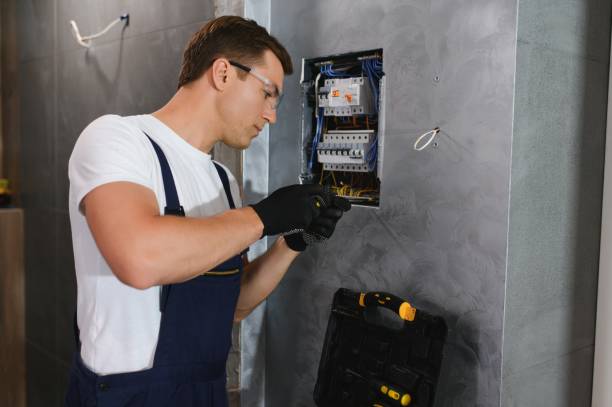 Best Licensed Electrician  in Eulyptus Hills, CA